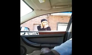 با کوچک به خطر انداخته در حال اجرا دیک طولانی به