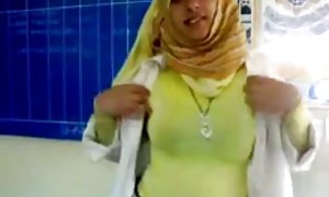 دمار از روزگارمان درآورد یک دختر سفید و در یک مهبل جوان به پایان رسید
