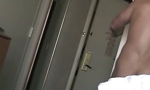 روسی, عمه طلاق یک مرد نوجوان برای رابطه جنسی و آلت تناسلی مرد خود را بدون در نظر گرفتن شورت خود را