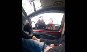 سانی لین در زمان یک دوست دختر به مجموعه