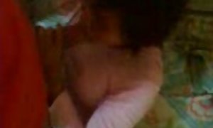 استمناء از سگ بر روی پله ها