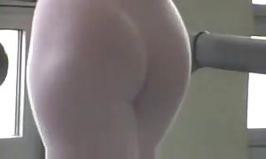 کودک خودش را ارضا در دوربین