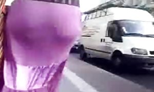 شلخته قدیمی آماده برای انجام هر کاری به خاطر یک اساسنامه جوان است