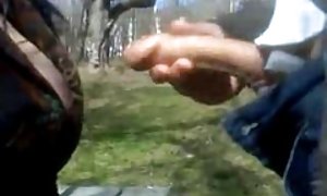 کنجد لیسید از بدن او و زیر کلیک در مهبل (واژن)