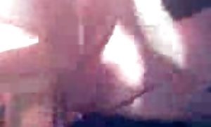 برای از راه بدر کردن پسر برای رابطه جنسی پرشور ، ورزش جوان کردم تا در تمام چهار دست و پا ، قرار دادن الاغ او را در صورتی